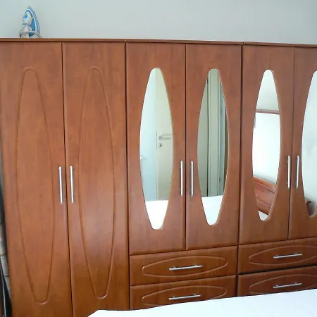 Hullam Apartman * 鲍洛托内瑟德